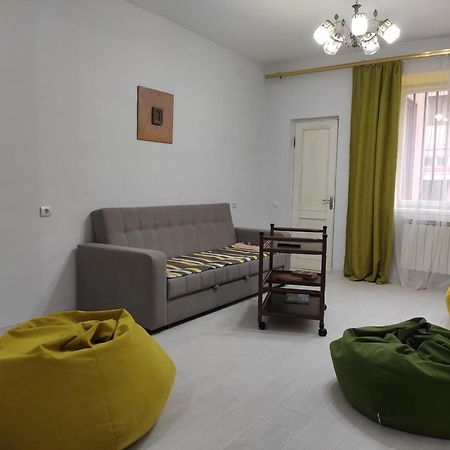 Ners Guest House Гюмри Екстериор снимка