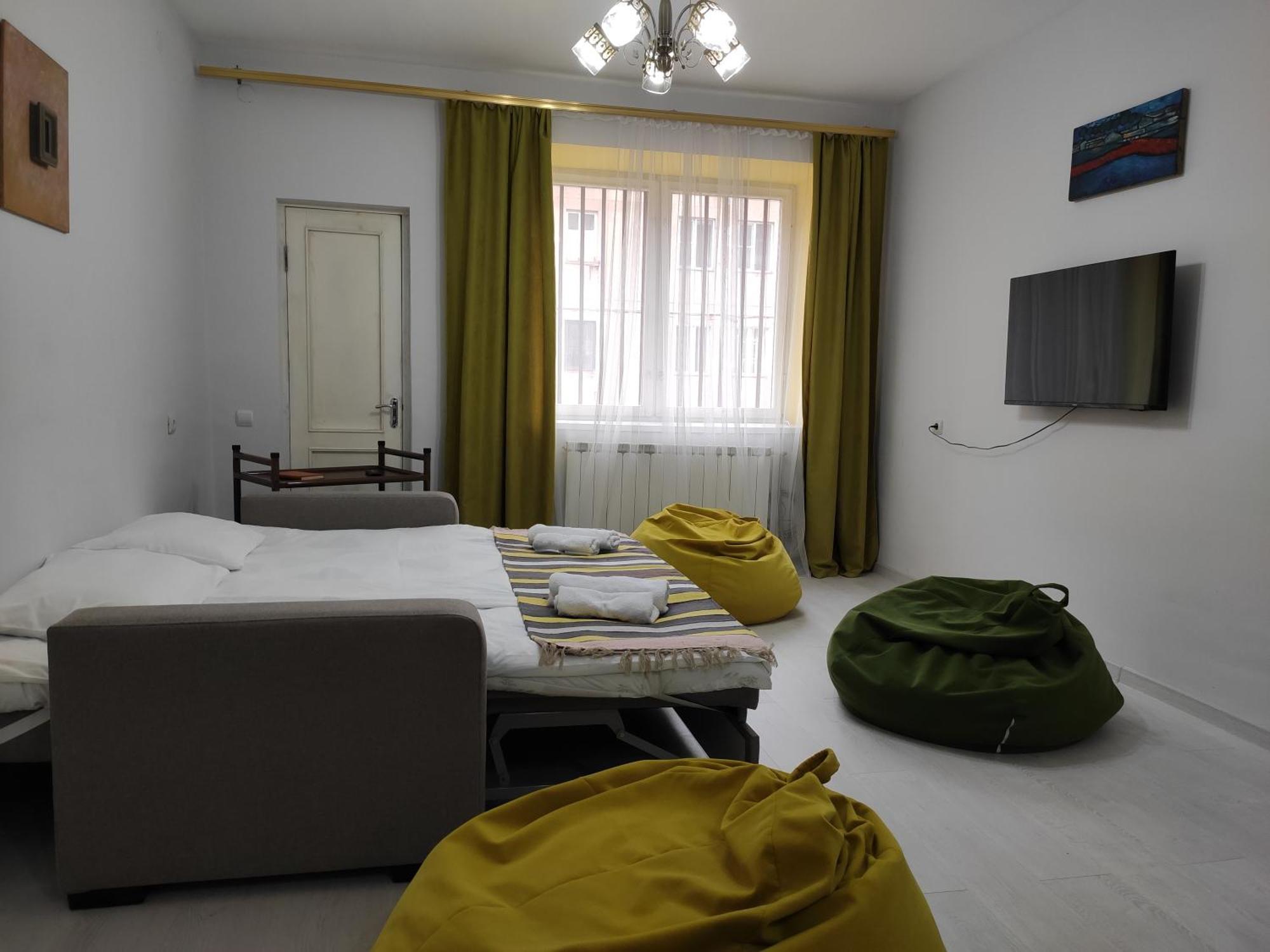 Ners Guest House Гюмри Екстериор снимка