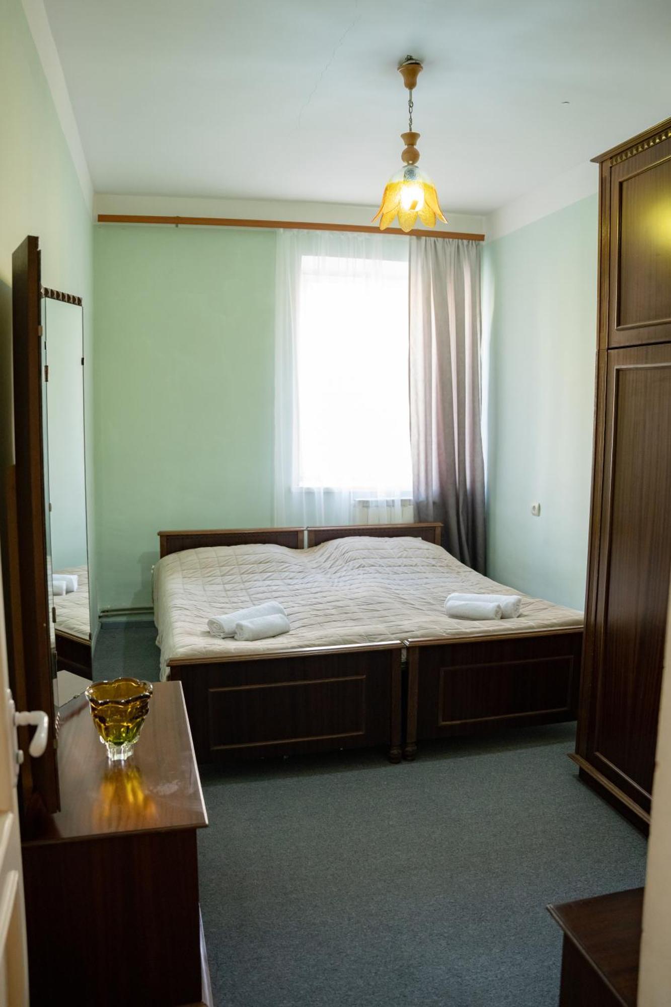 Ners Guest House Гюмри Екстериор снимка